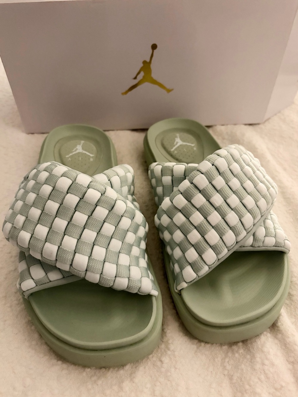 Jordan Women's Sophia Slide in Pistachio Frost & Barely Green